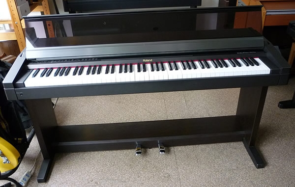 Roland HP 2500S