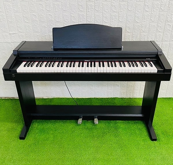Roland HP 900L