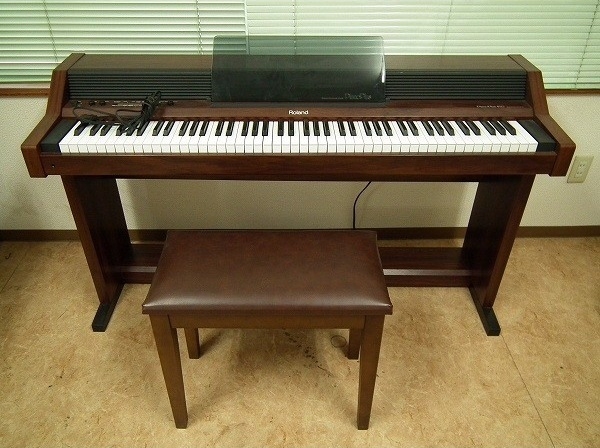 Roland HP 450