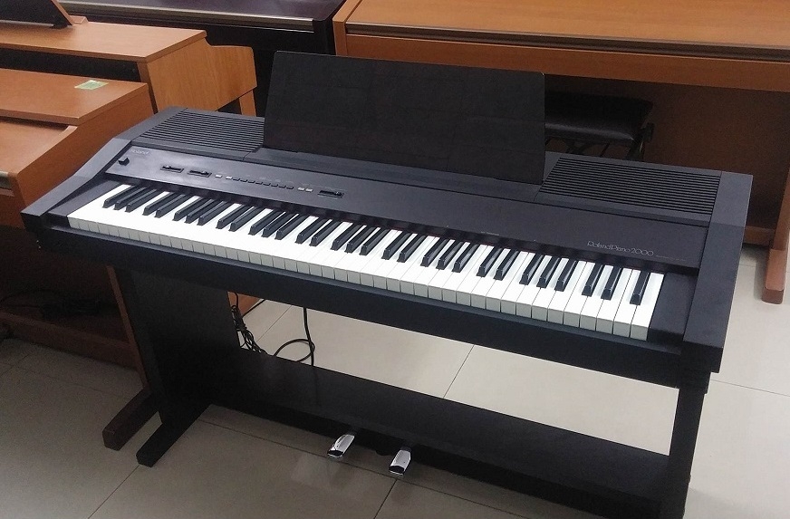 Roland HP 2000