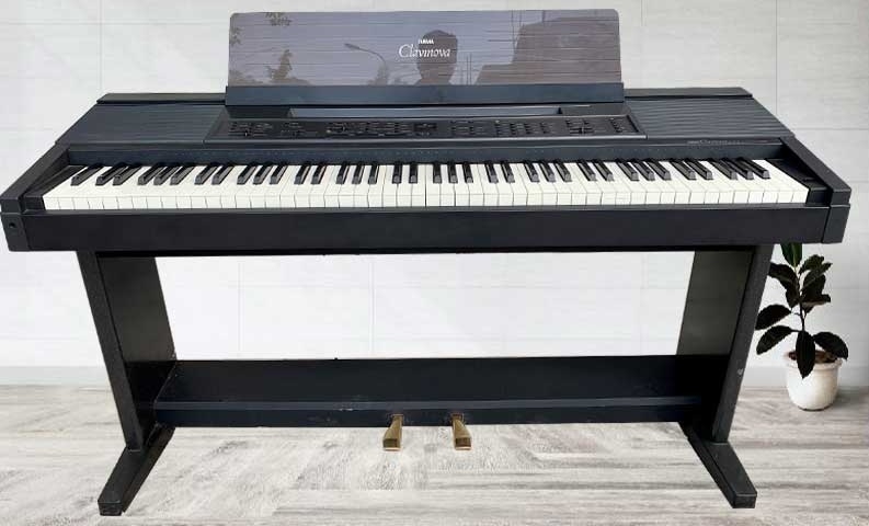 Yamaha CVP 8
