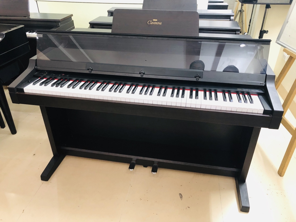 Yamaha CLP 152
