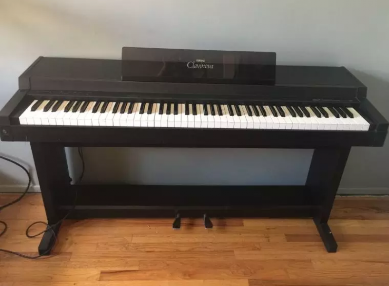 Yamaha CLP 55