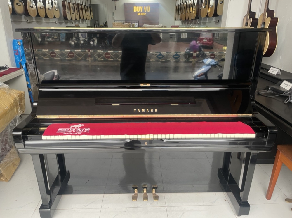 Yamaha U3H
